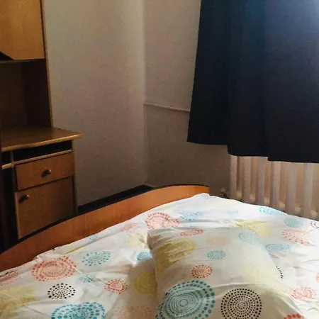 Διαμέρισμα Military Friendly Near Train Station