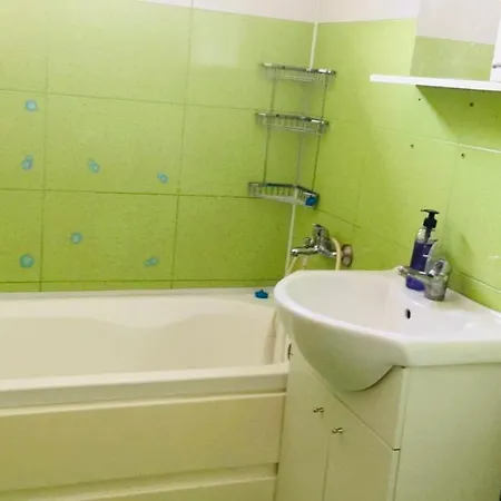 Military Friendly Near Train Station *